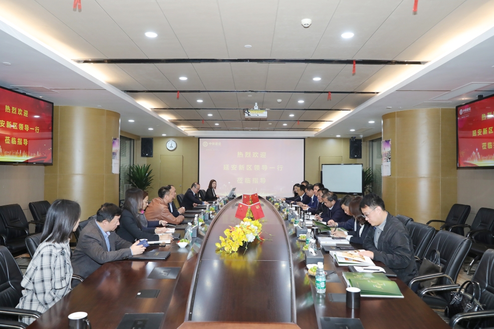 陜西省延安新區(qū)黨工委副書記、管委會主任薛鵬春一行蒞臨中裝建設調研指導 